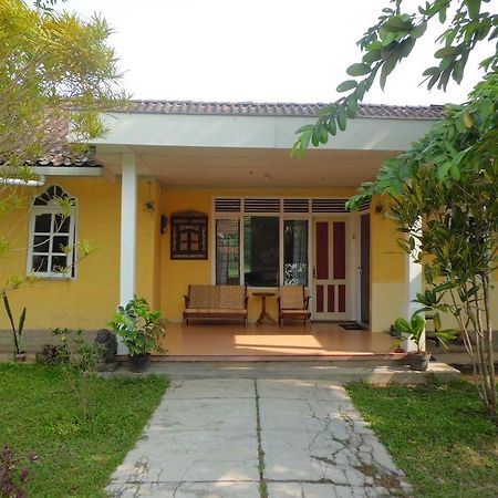 Efata Homestay Magelang Exterior photo